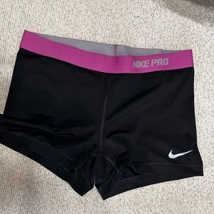 Nike pro spandex size L
